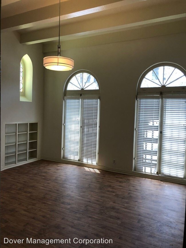520 S Hobart Blvd 520 S Hobart Blvd