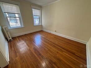 Building Photo - 360 Riverway