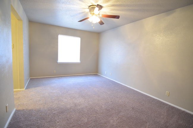 Building Photo - 2722 Bowie Trail
