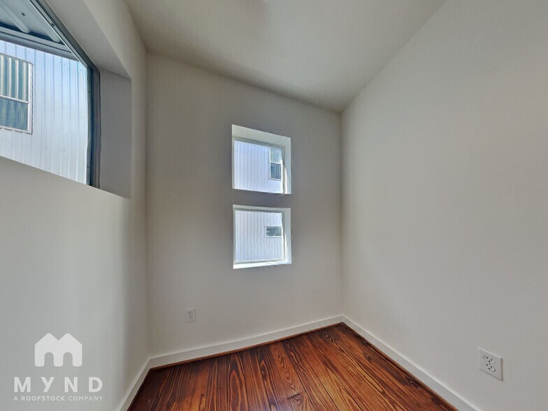 Building Photo - 6913 Ardmore St