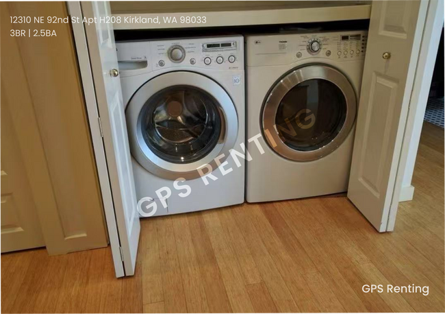 Building Photo - Charming Redmond Townhouse for Rent