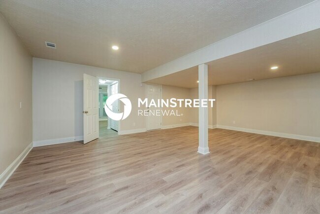 Building Photo - 4 Bedroom Pet-Friendly Home in STONE MOUNTAIN, GA with Main Street Renewal