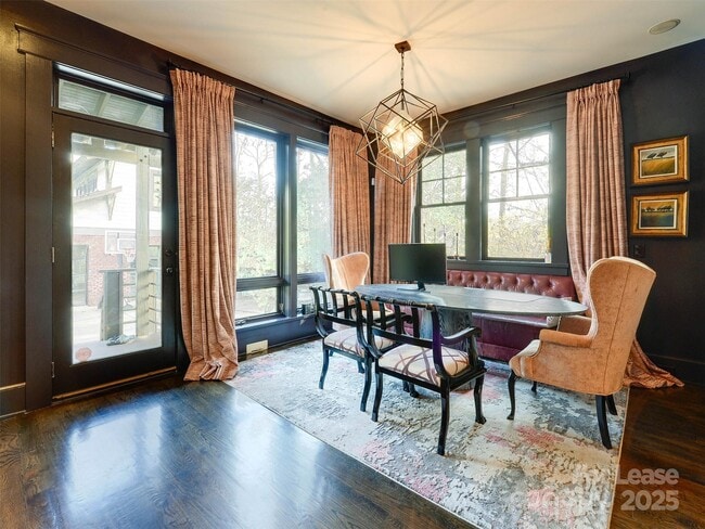 Building Photo - 1413 Devon Dr