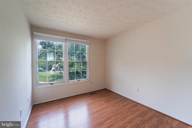 Building Photo - 5514 Whitfield Ct