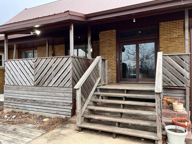 front porch - 5175 50th Ave