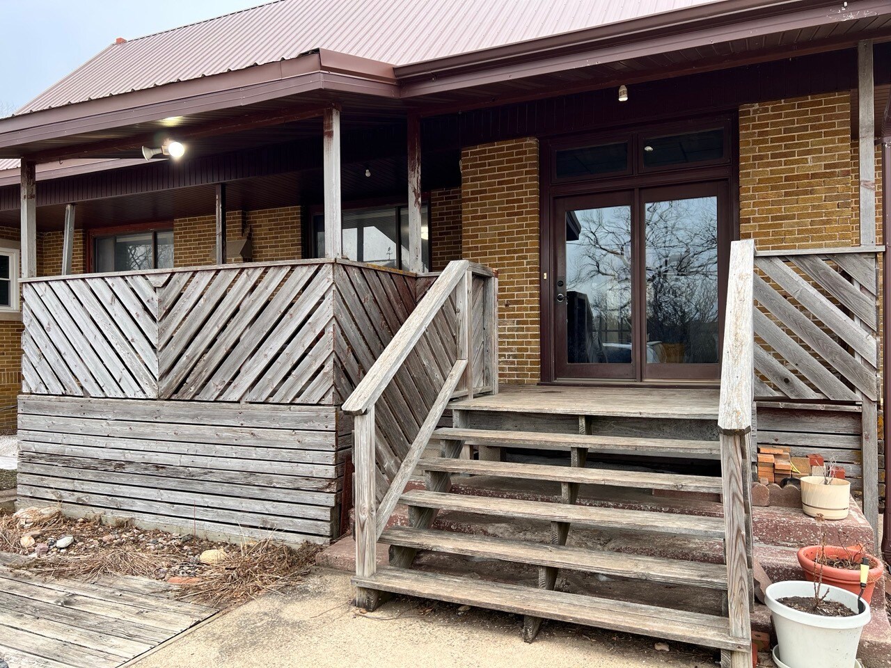 front porch - 5175 50th Ave