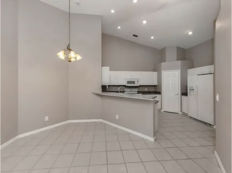 Building Photo - 4153 Fairway Dr