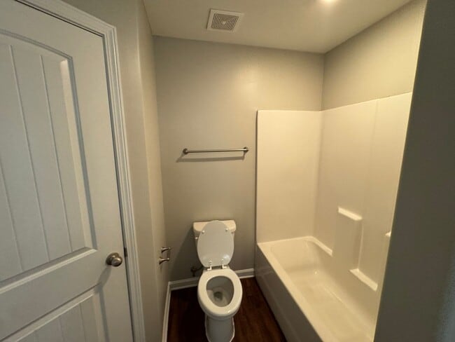 Building Photo - 6125 Humphreys Dr