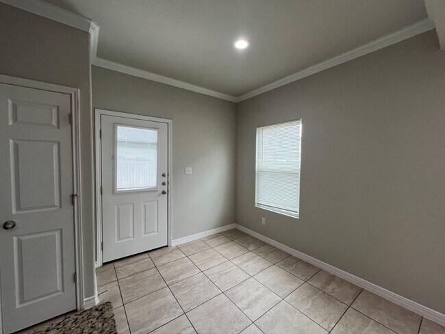 Building Photo - 16906 Dancing Ava