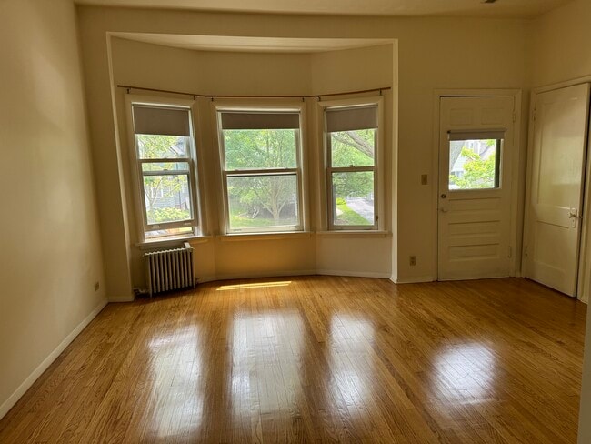 Building Photo - 1462 Wilmette Ave