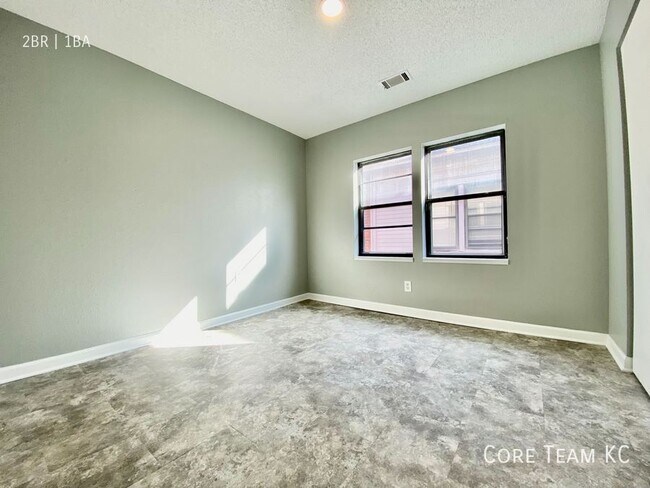 Building Photo - 3225 Harrison St