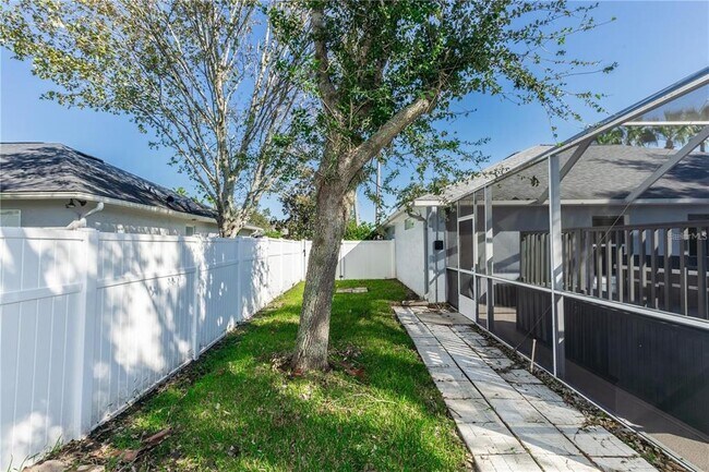 Building Photo - 12 Peruvian Ln