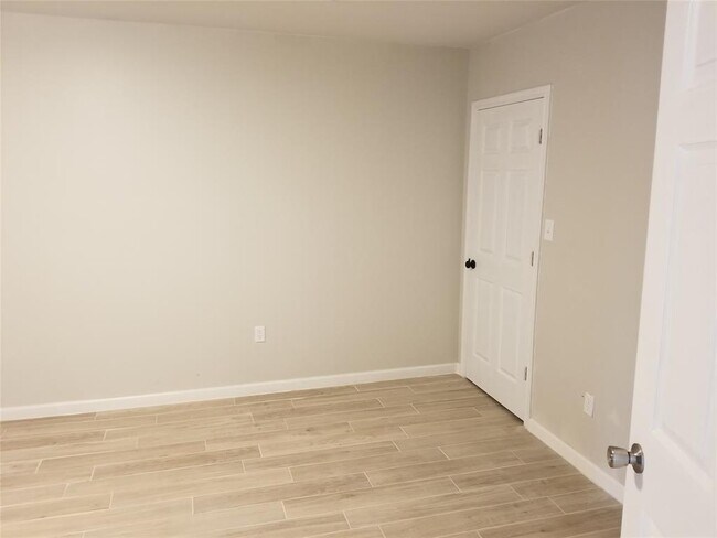 Building Photo - 6510 Grape St