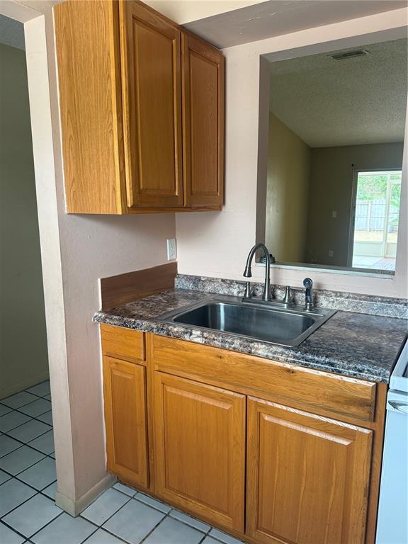 Building Photo - 3620 Hartford St N