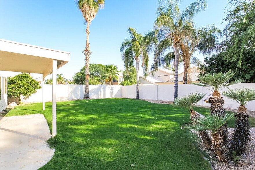 Building Photo - 7521 E Laguna Azul Ave