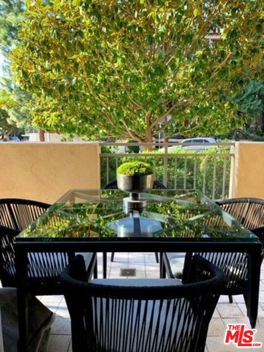 Building Photo - 1000 Granville Ave