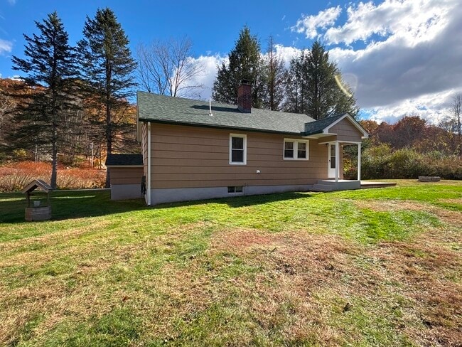 Building Photo - 690 Greystone Rd