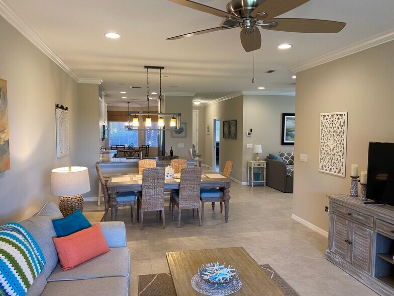 Building Photo - 13823 Messina Loop