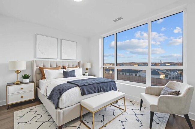 Building Photo - 17 AVENUE E