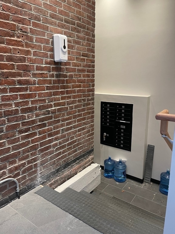 Building Photo - 281 Franklin St