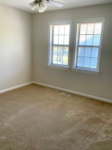 Building Photo - 2906 Old Mill Stream Ct