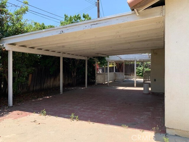 Building Photo - 719 E Madrona St