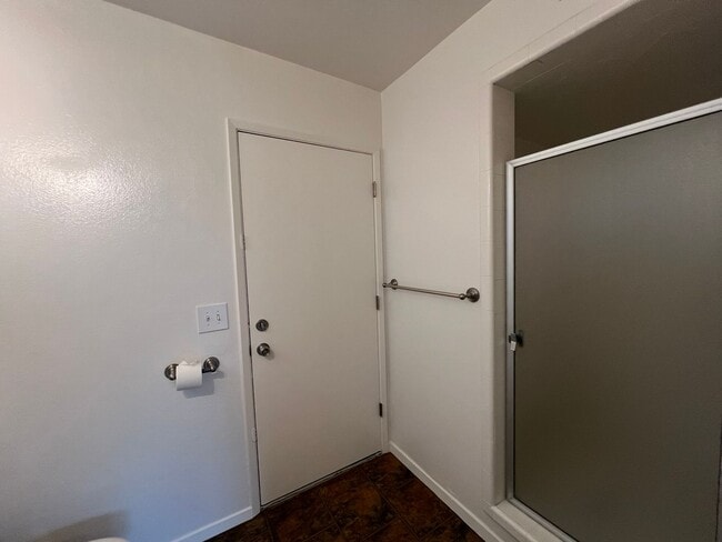 Building Photo - 371 Jamaica St