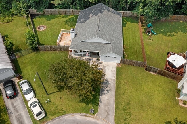 Building Photo - 1212 Gerald Dr