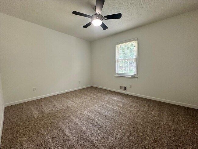 Building Photo - 360 Teague Dr NW