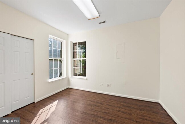 Building Photo - 13438 Burrough Farm Dr