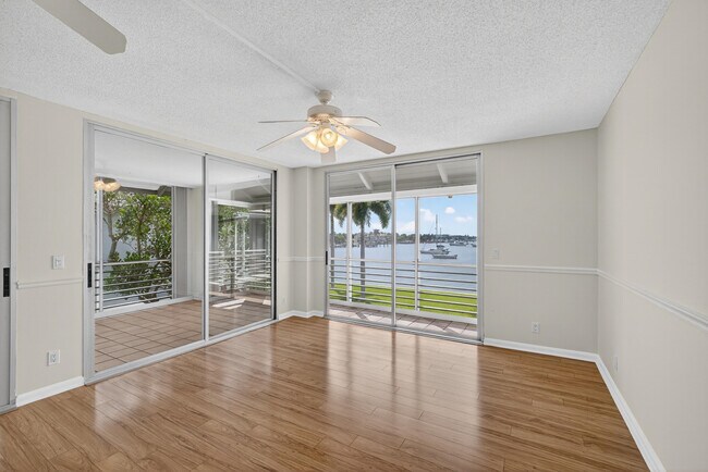 Building Photo - 1071 Sugar Sands Blvd