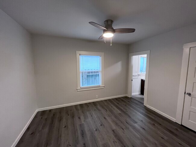 Building Photo - 3135 42nd St