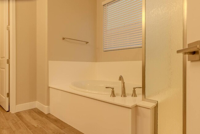 Building Photo - 9701 E Spiral Ave