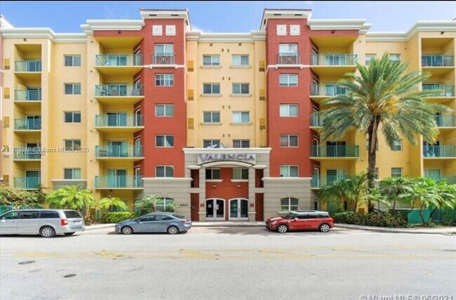 Building Photo - 6001 SW 70th St
