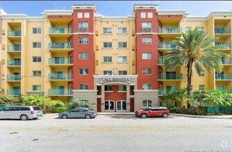 Building Photo - 6001 SW 70th St