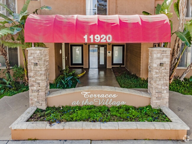 Primary Photo - Terrace at the Village
