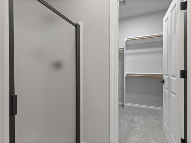 Building Photo - Newly Renovated Beaverton Home with Natura...