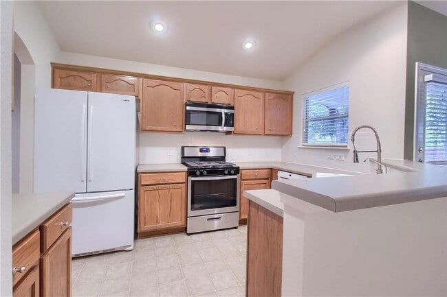 Building Photo - 1100 Emmitt Run