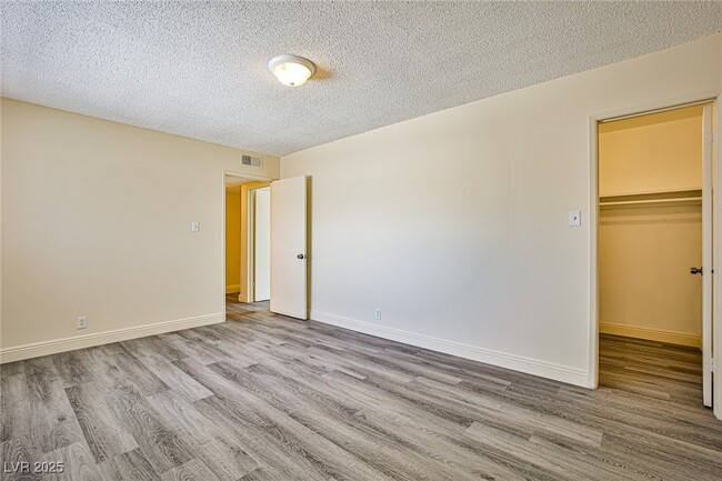 Building Photo - 316 Santa Fe St