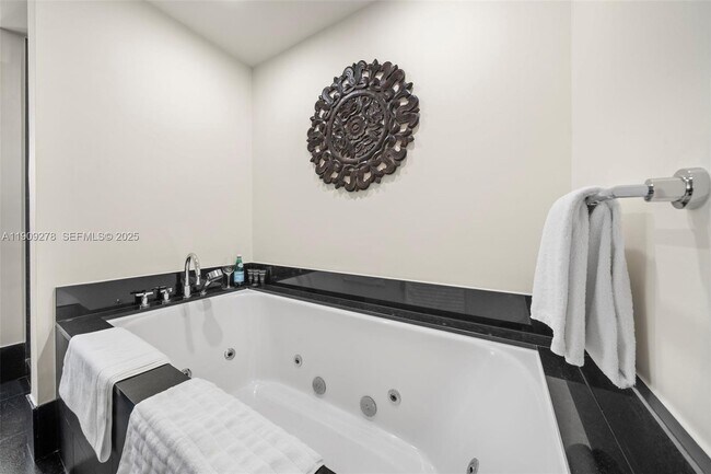 Building Photo - 101 20th St