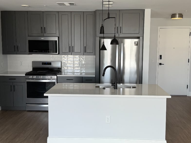 Building Photo - 1840 Market St