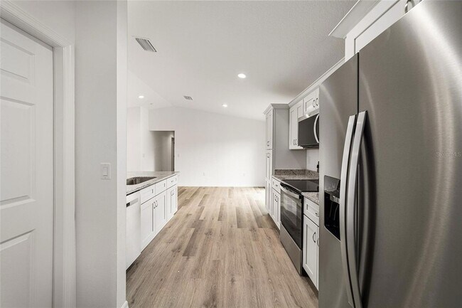 Building Photo - 691 NE 130th Ct
