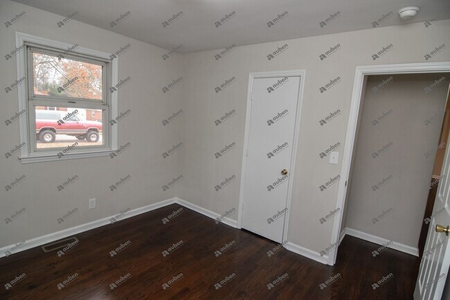 Building Photo - Coming Soon!! 3 Bedroom 1 Bath Home