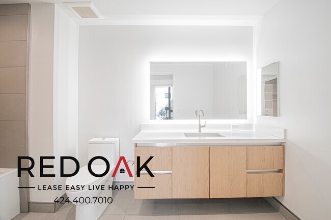 Building Photo - 1415 Reeves St