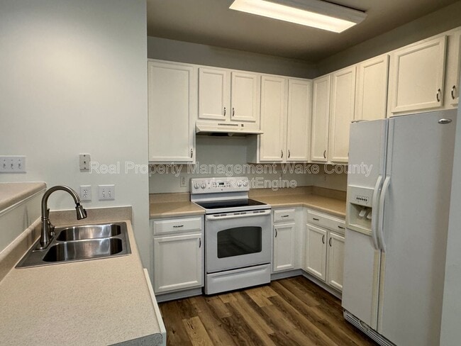 Building Photo - 8215 Martello Ln