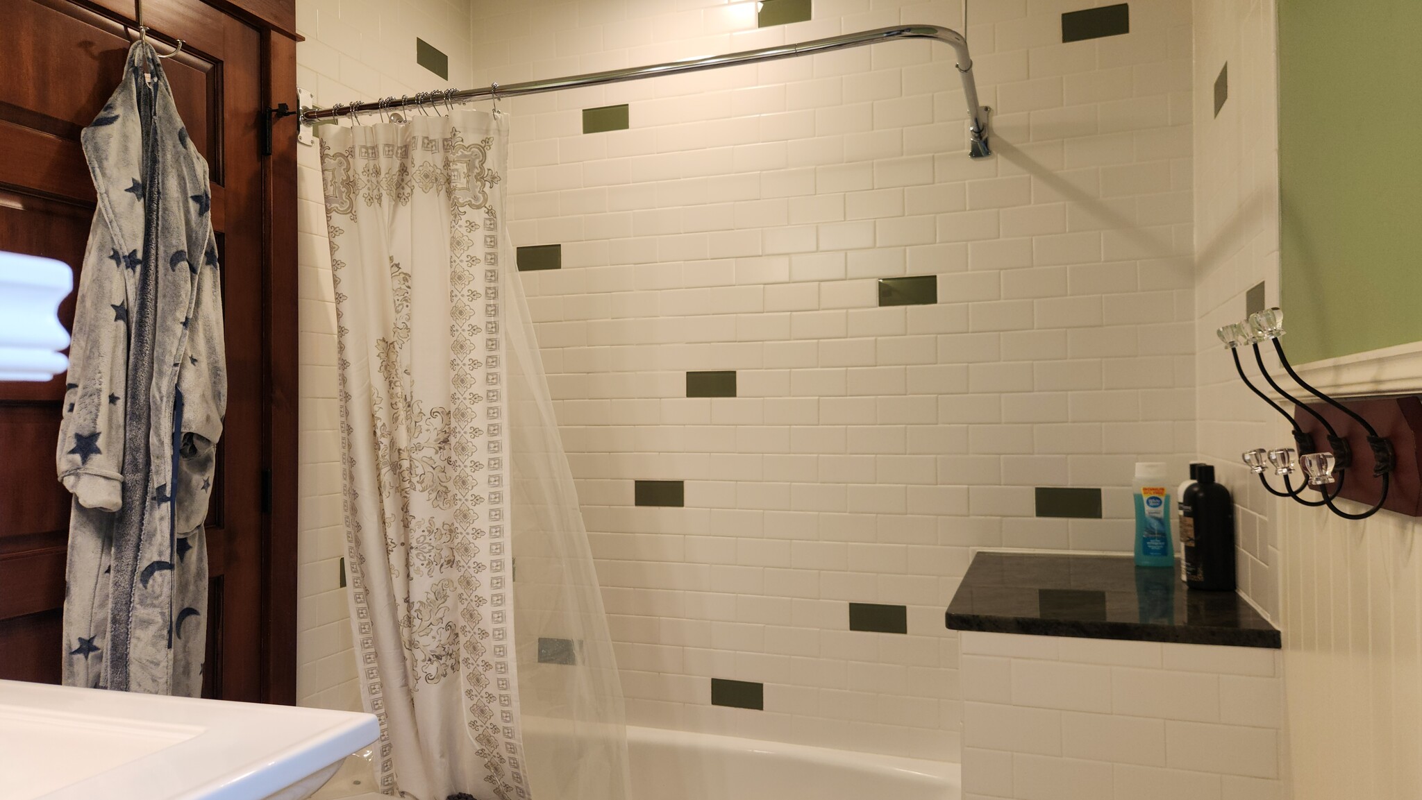 2nd bathroom - 6710 Farm To Market Rd