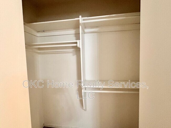 Building Photo - 9817 Grimsbey Ct