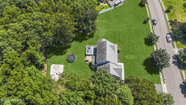 Building Photo - 6 Kindling Way