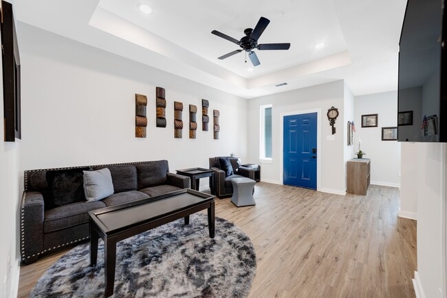 Building Photo - 10317 Lake Rd