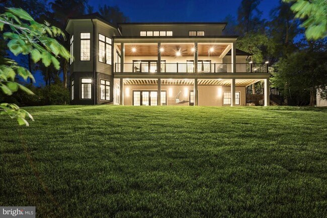 Building Photo - 7002 River Oaks Dr